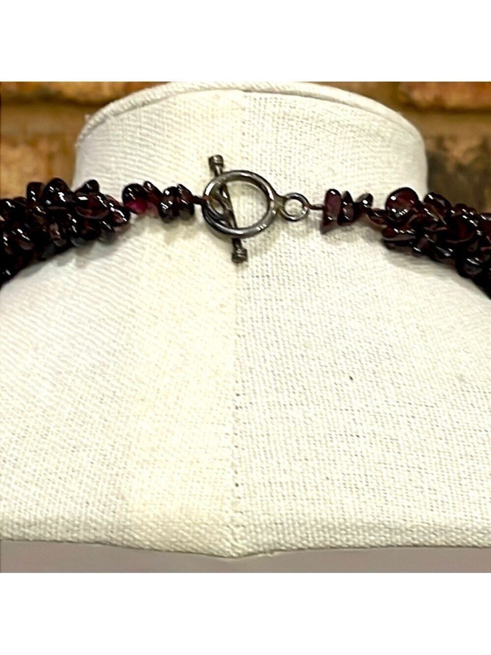 Garnet Beaded Rope with silver Toggle clasp vintage necklace - Picture 3 of 4